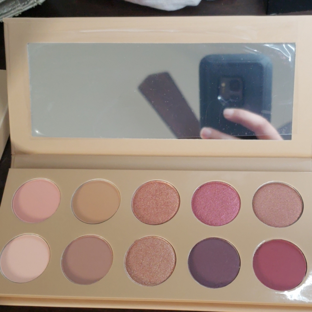 KKW beauty eyeshadow